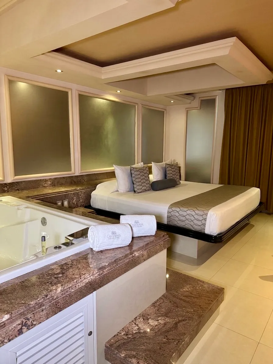 Suite Deluxe con jacuzzi del California Hotel